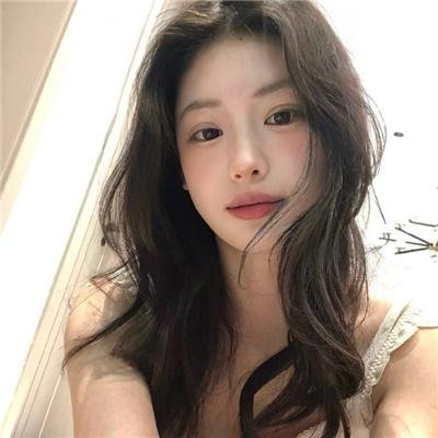 看不见的月亮 封面